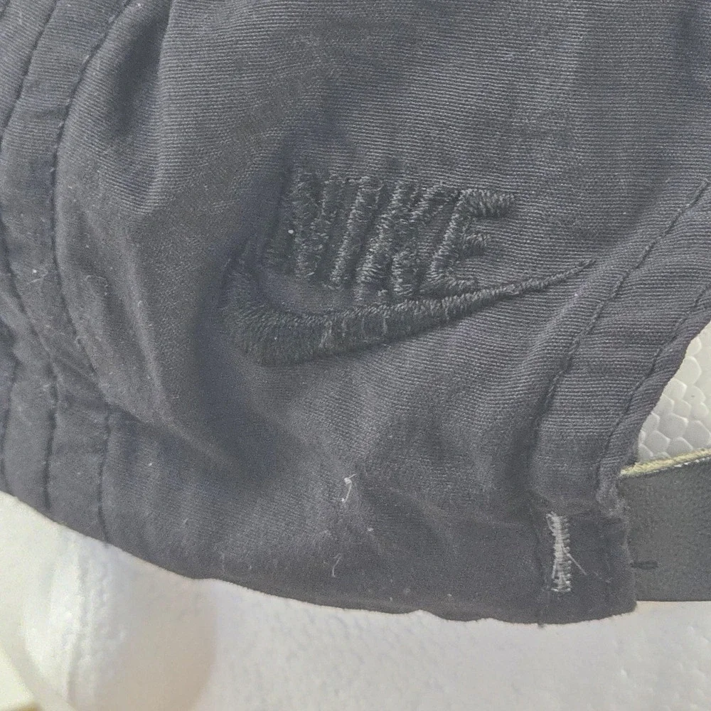 Nike Hat Cap Mens One Size Roseanne Black Strapback TV Show Signed Promo